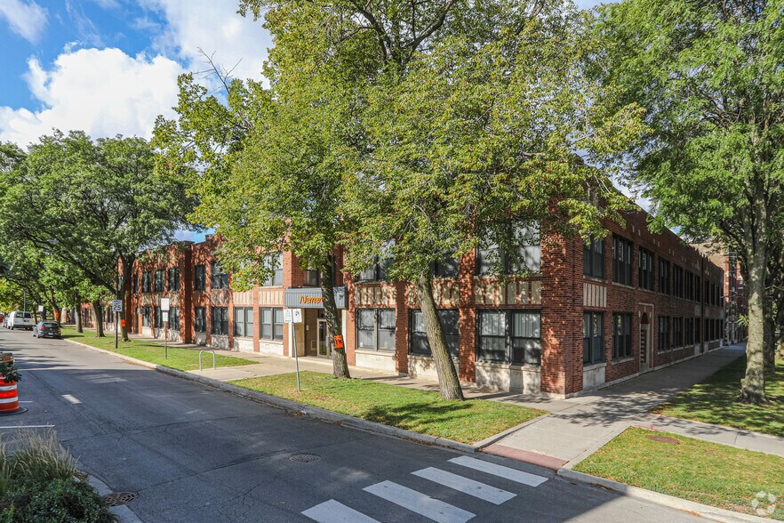 4646-4660 N Ravenswood Ave, Chicago, IL for lease - Primary Photo - Image 1 of 6
