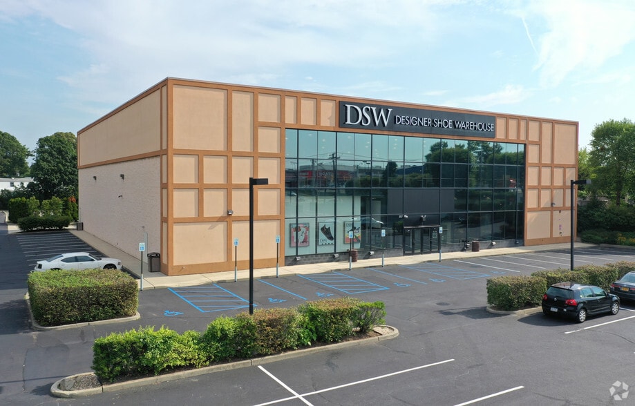 357 Old Country Rd, Carle Place, NY for lease - Building Photo - Image 1 of 3