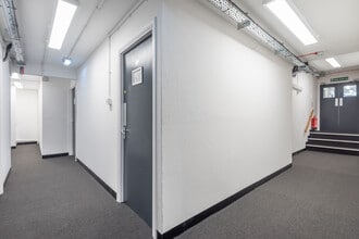 44-46 Terrace Rd, Walton On Thames for lease Interior Photo- Image 2 of 2