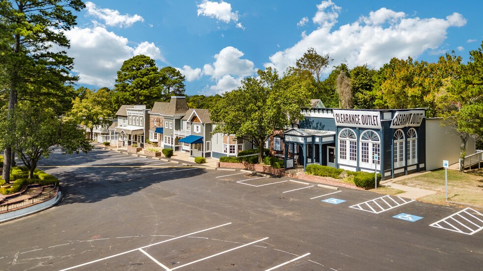 508-516 Village Cir, Eureka Springs, AR for lease - Building Photo - Image 3 of 7