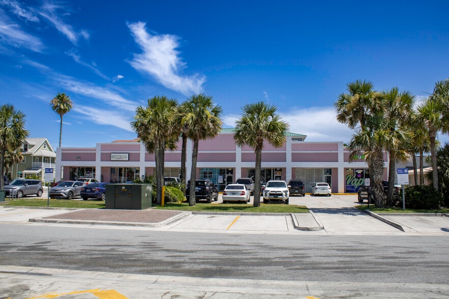 204-216 S 3rd Ave, Jacksonville Beach, FL for lease - Building Photo - Image 3 of 4