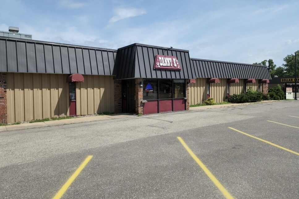 950 W Grand Ave, Wisconsin Rapids, WI for sale Building Photo- Image 1 of 24