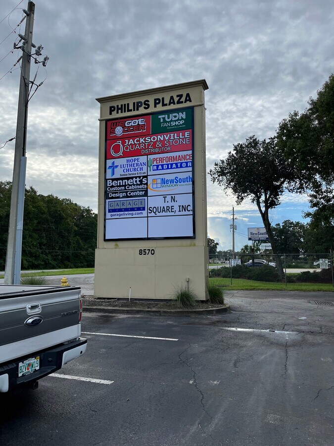 8570 Philips Hwy, Jacksonville, FL 32256