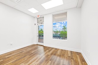 2465 Mercer Ave, West Palm Beach, FL for lease Building Photo- Image 1 of 18