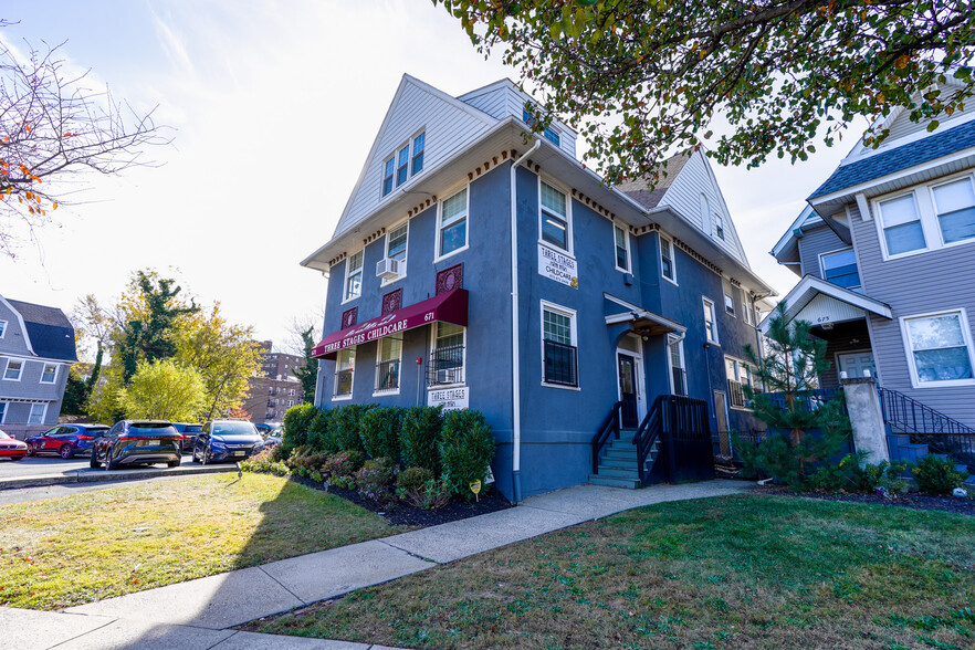 671 Park Ave, East Orange, NJ for sale - Building Photo - Image 1 of 6