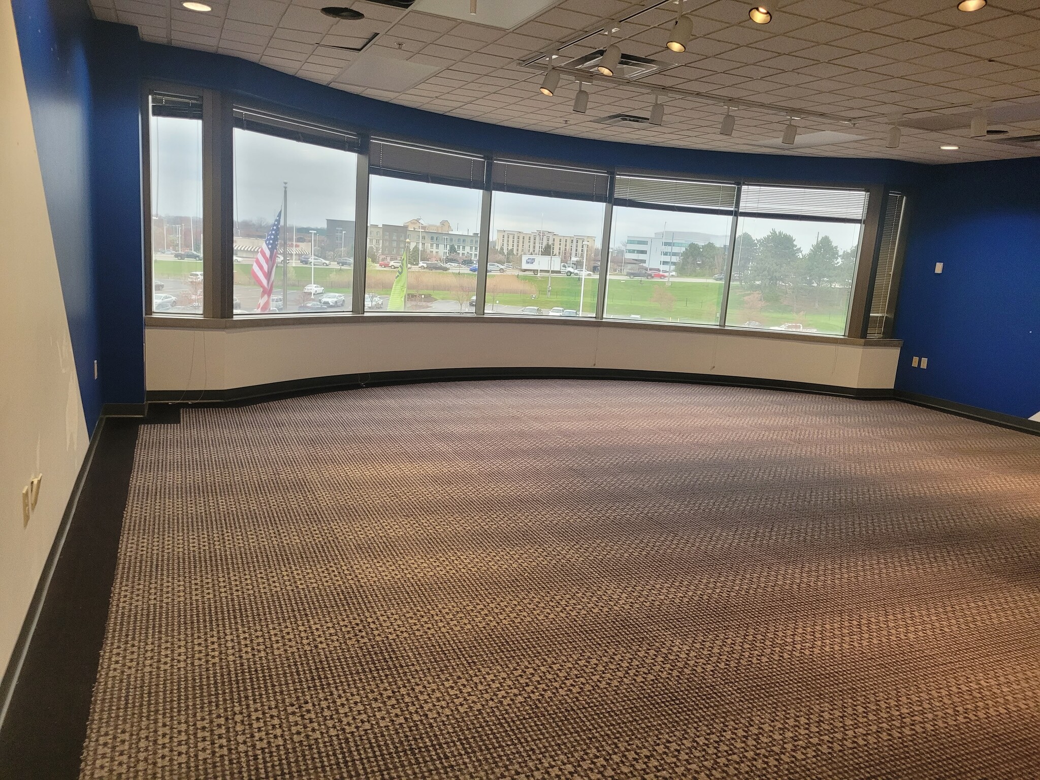 1900 Polaris Pky, Columbus, OH for lease Interior Photo- Image 1 of 5