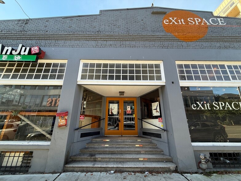 1621 12th Ave, Seattle, WA for lease - Building Photo - Image 2 of 13