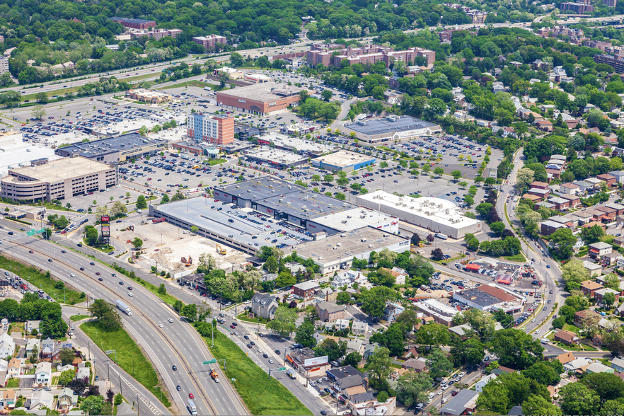 6 Mall Walk, Yonkers, NY for lease - Building Photo - Image 3 of 3