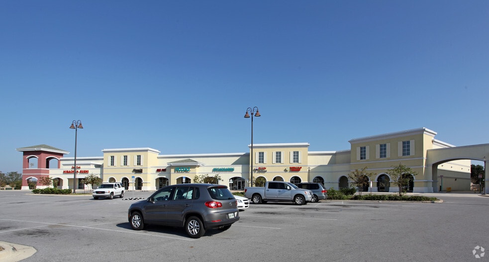 804-888 Gulf Breeze Pky, Gulf Breeze, FL for lease - Primary Photo - Image 1 of 9