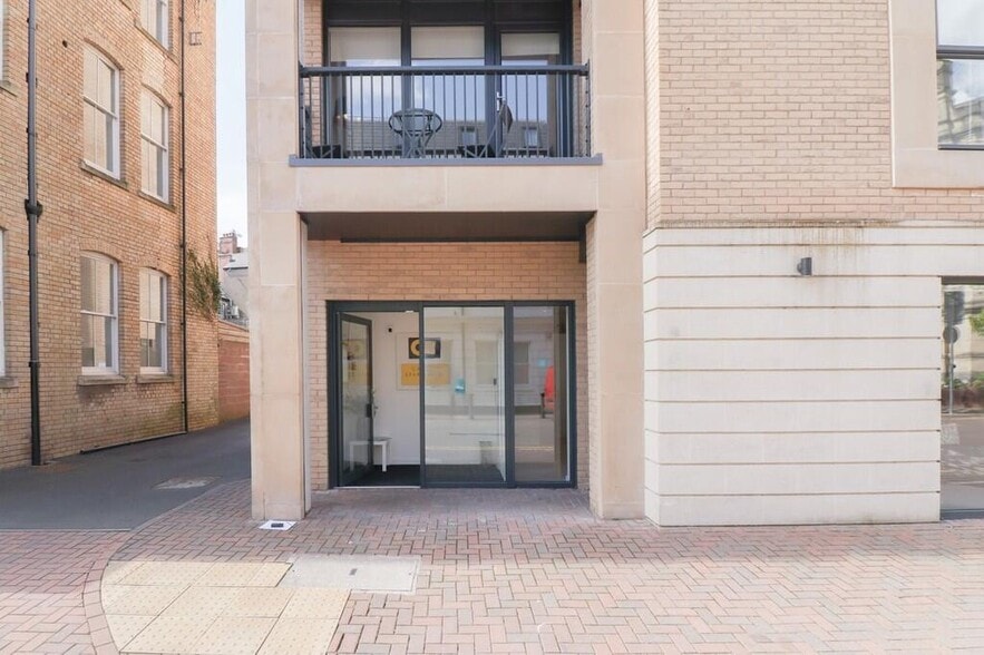 25 Mount Stuart Sq, Cardiff for lease - Building Photo - Image 2 of 4