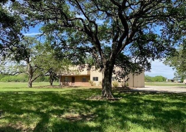 1284 Magnolia, Luling, TX for sale Primary Photo- Image 1 of 1