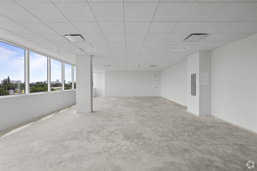 504-512 NW 1st Ave, Hallandale Beach, FL for lease - Interior Photo - Image 2 of 20