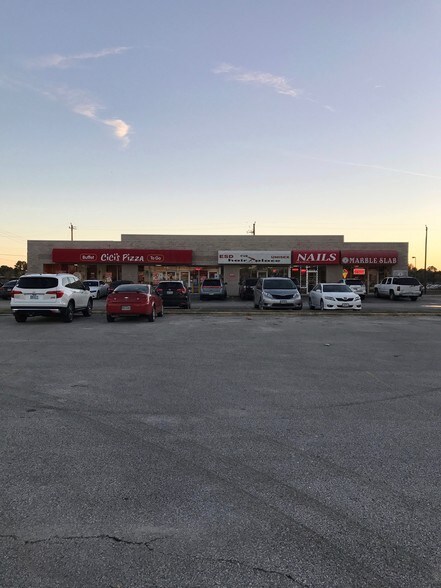 7438 Spencer Hwy, Pasadena, TX for sale - Building Photo - Image 1 of 1