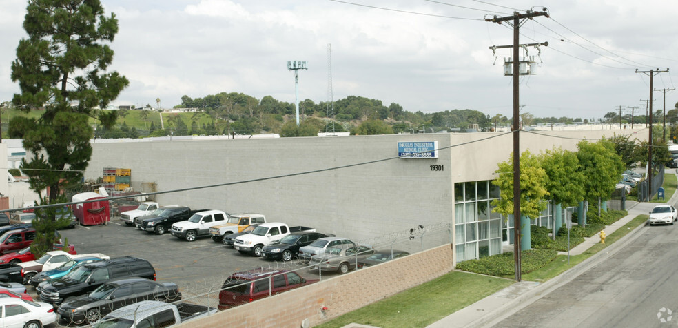 19301 S Santa Fe Ave, Rancho Dominguez, CA for lease - Building Photo - Image 3 of 6