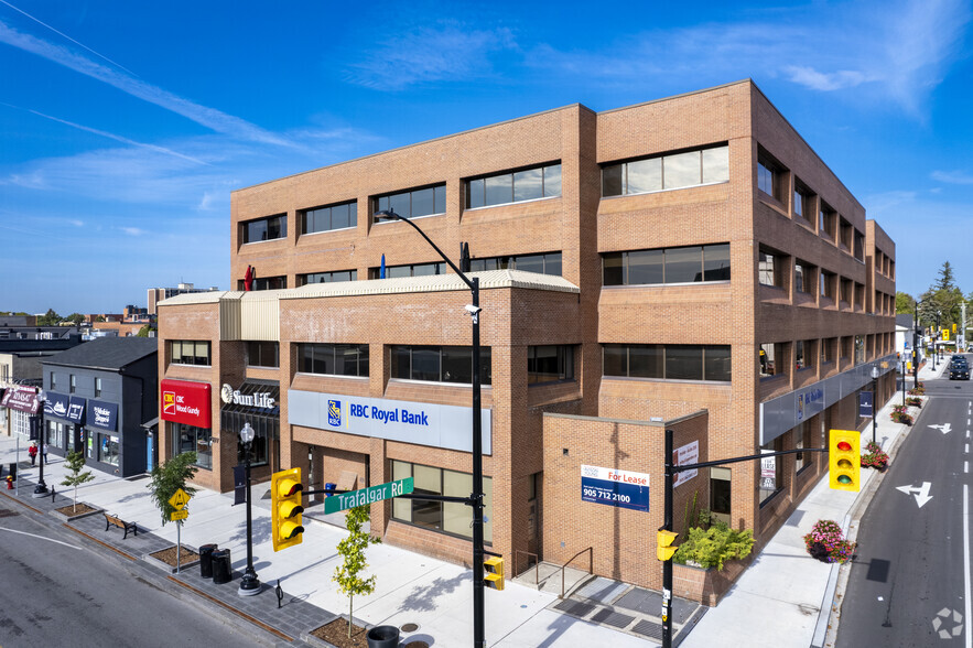 277 Lakeshore Rd E, Oakville, ON for lease - Primary Photo - Image 1 of 6