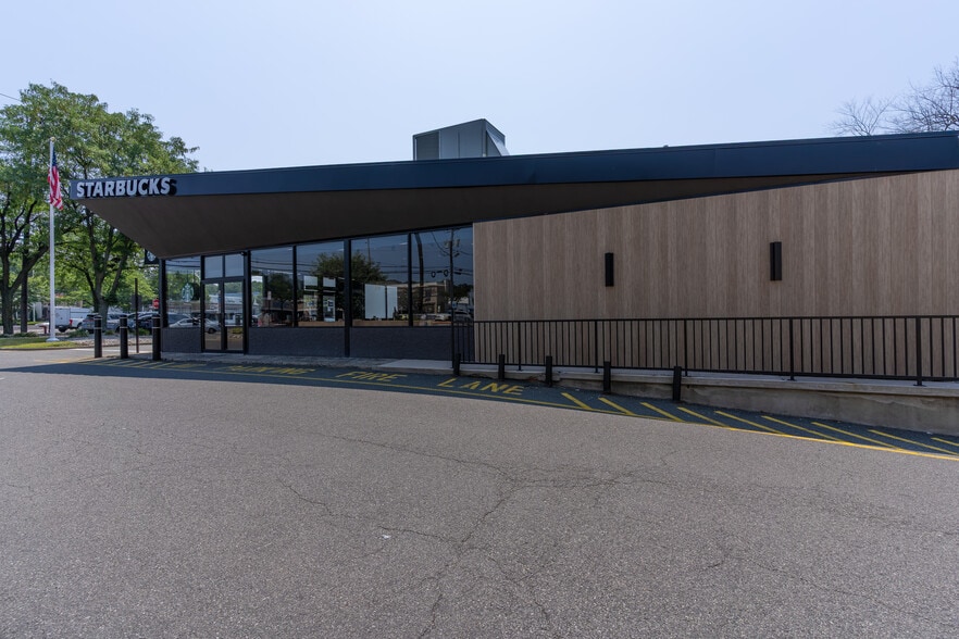 177 Route 17 S, Paramus, NJ for sale - Building Photo - Image 2 of 8