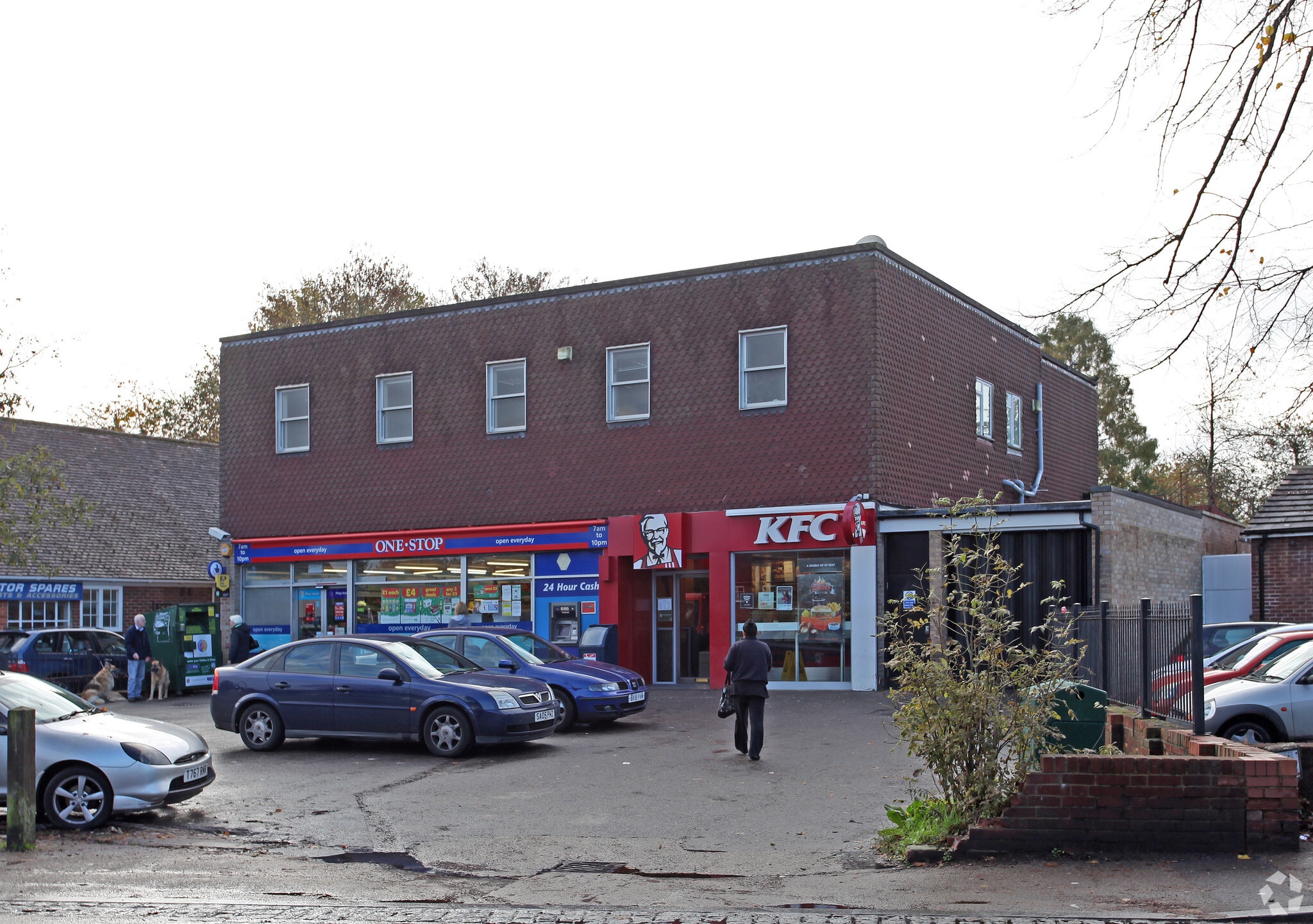 115 Reading Rd, Yateley for sale Primary Photo- Image 1 of 1