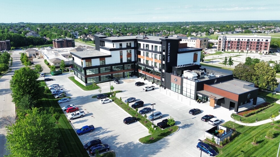 595 S 60th St, West Des Moines, IA for lease - Building Photo - Image 2 of 7