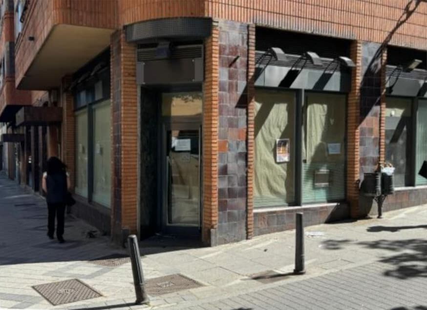 Retail in Valladolid, Valladolid for lease Interior Photo- Image 1 of 4