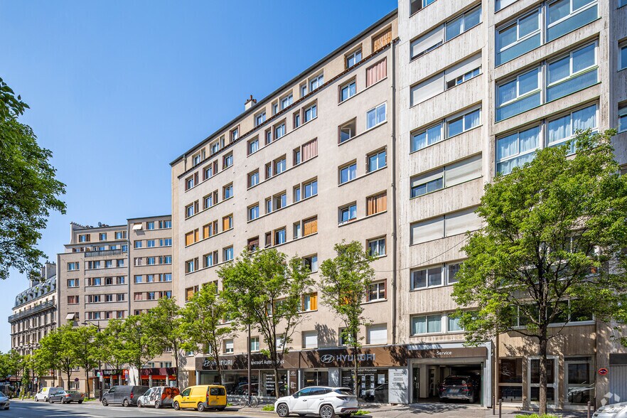 9 Avenue Claude Vellefaux, Paris for lease - Building Photo - Image 2 of 2