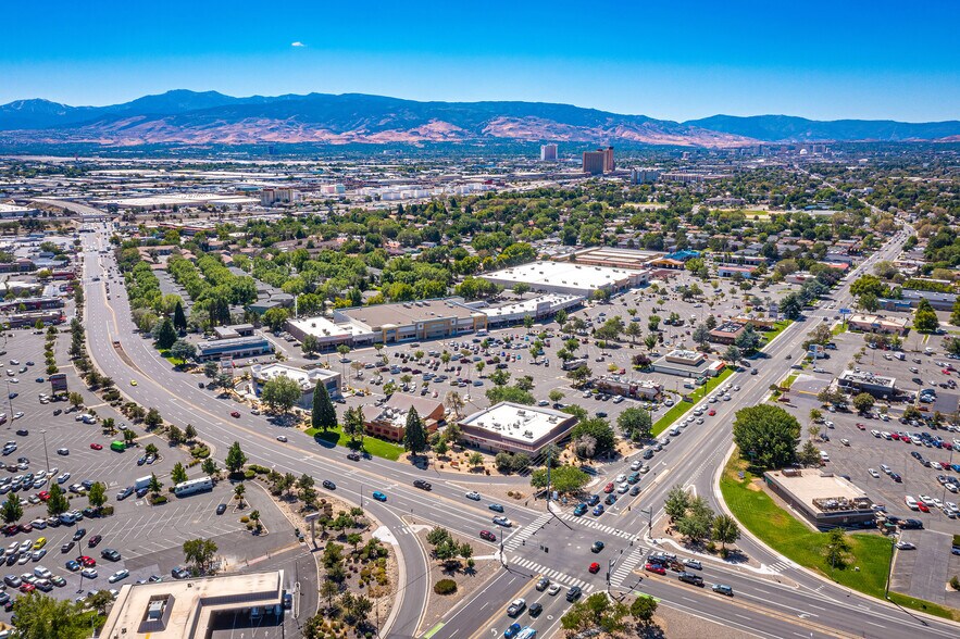 685 E Prater Way, Sparks, NV for sale - Building Photo - Image 1 of 1