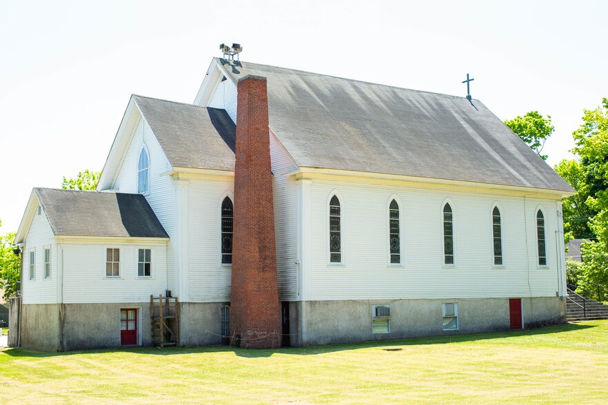 620 Wauregan Rd, Brooklyn, CT for sale - Primary Photo - Image 1 of 1