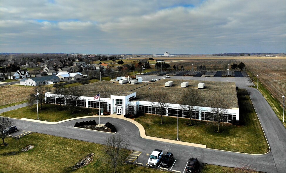 1275 Sandusky Rd, Jacksonville, IL for sale - Building Photo - Image 1 of 1