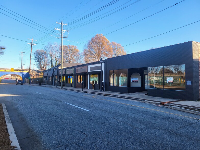 404 E Market St, Greensboro, NC for lease - Building Photo - Image 2 of 5