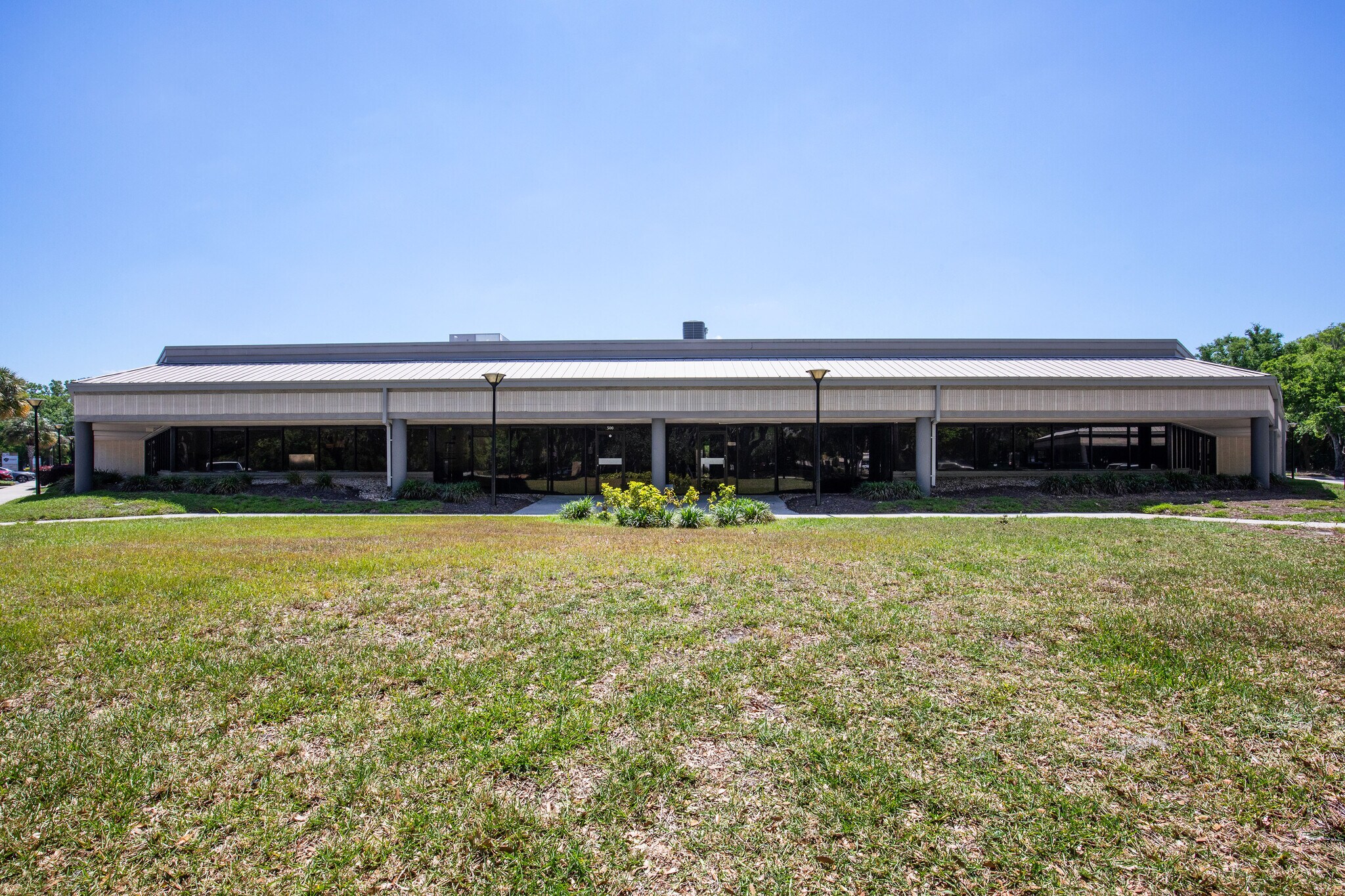 6680 Southpoint Pky, Jacksonville, FL for lease Interior Photo- Image 1 of 4