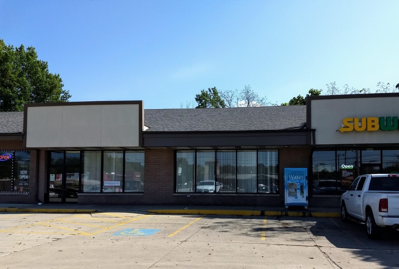 40394049 S Cleveland Massillon Rd, Barberton, OH 44203 Retail for