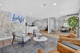 1708 W Koenig Ln, Austin TX - Retail Space