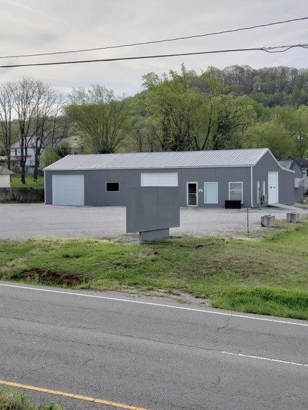 507 W Main St, Livingston, TN for sale - Primary Photo - Image 1 of 1