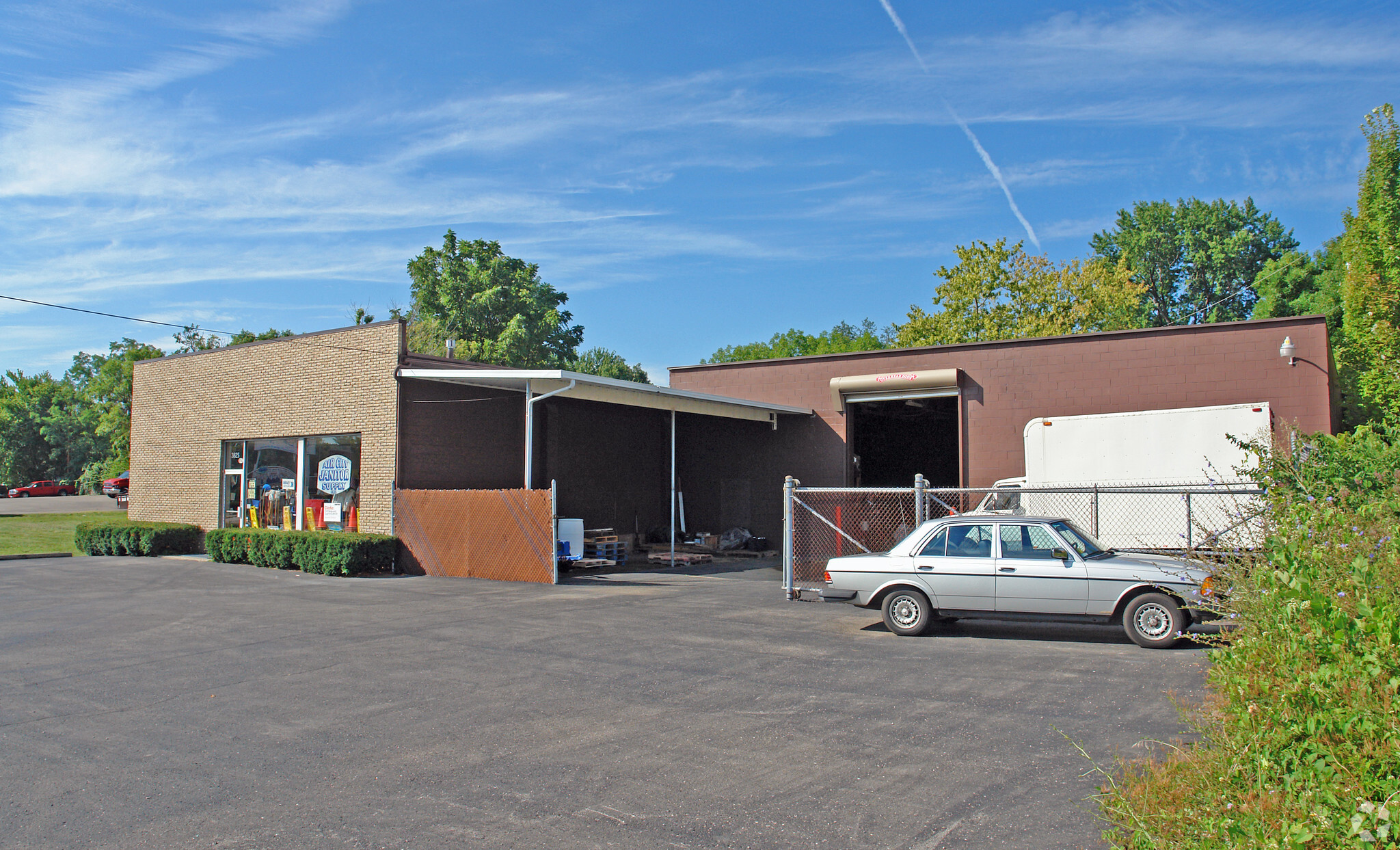 3825 Wilmington Pike, Dayton, OH for sale Primary Photo- Image 1 of 1