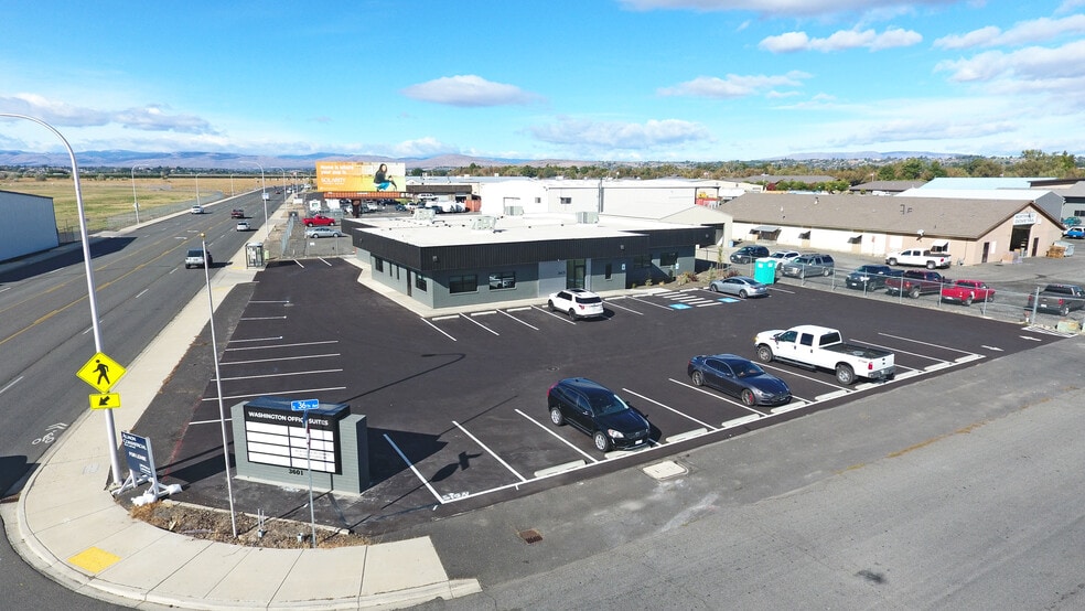 3601 W Washington Ave, Yakima, WA for lease - Building Photo - Image 2 of 15