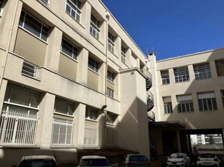 Industrial in Courbevoie for lease - Building Photo - Image 3 of 6