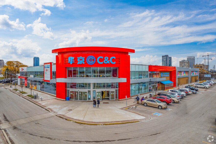 890 Don Mills Rd, Toronto, ON for lease - Primary Photo - Image 1 of 5