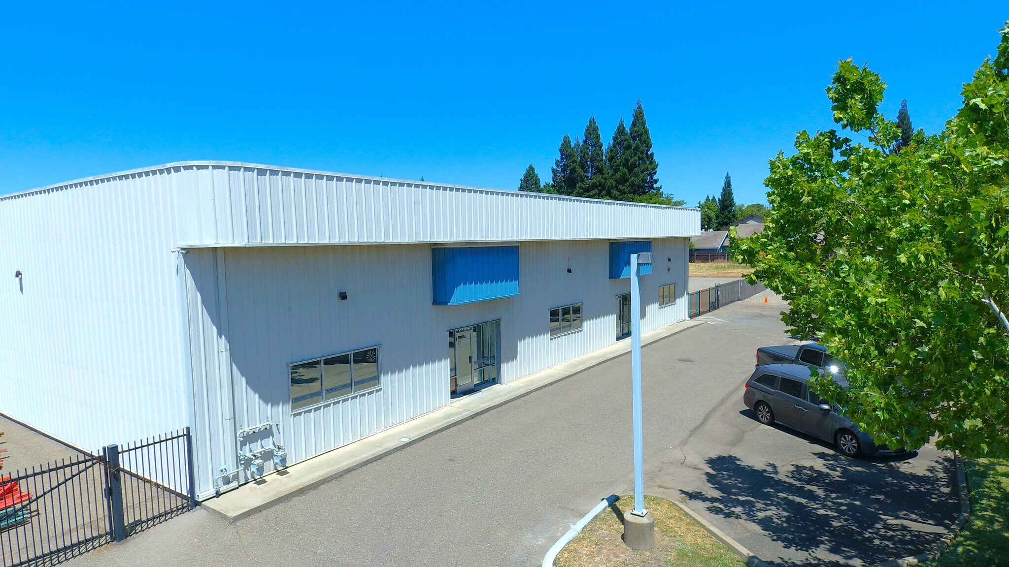 4045 California Ave, Carmichael, CA for lease Interior Photo- Image 1 of 3