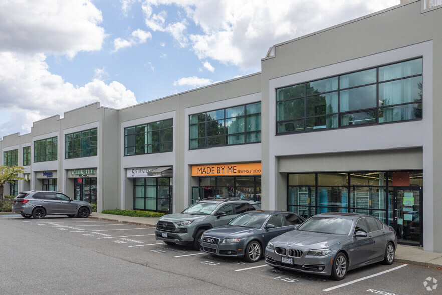 949 W 3rd St, North Vancouver, BC for lease - Building Photo - Image 2 of 4