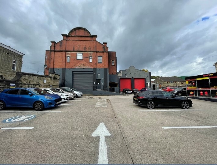 236-242 Lockwood Rd, Huddersfield for sale Building Photo- Image 1 of 1