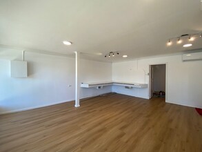 10 Pacific Hwy, Gateshead for lease Interior Photo- Image 2 of 2