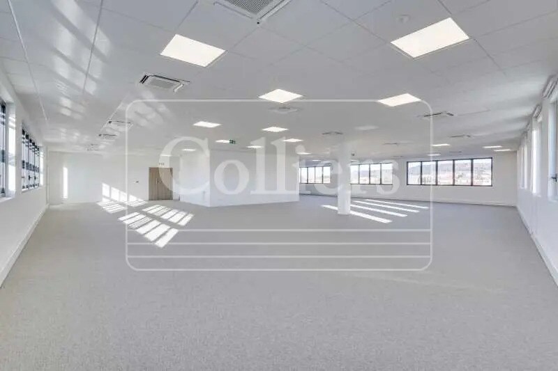 571 Avenue Rhin Danube, Vitrolles for lease - Interior Photo - Image 3 of 11