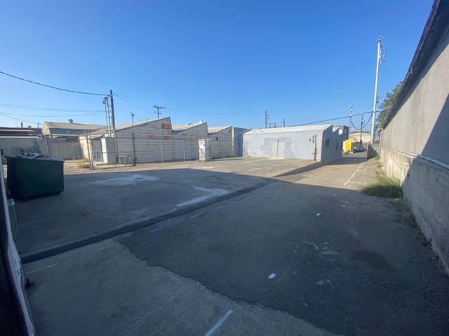 806-816 E 61st St, Los Angeles, CA for lease - Building Photo - Image 3 of 32