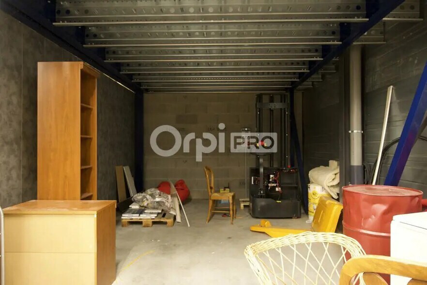 Flex in Mions for sale - Building Photo - Image 3 of 8