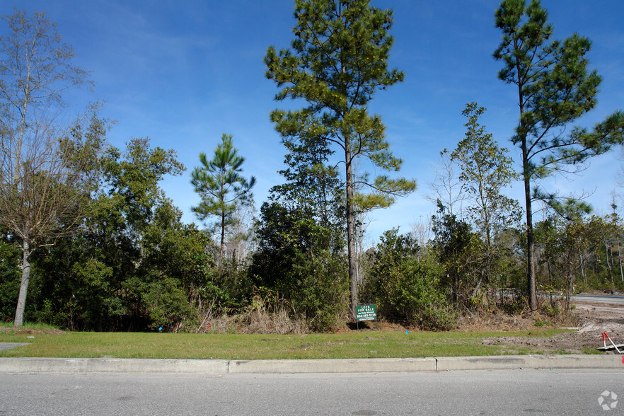 491 Gateway Center Blvd, Brunswick, GA for sale - Primary Photo - Image 1 of 3