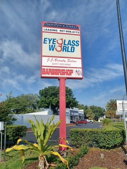 100 W Vine St, Kissimmee, FL for lease - Pylon Photo - Image 3 of 5