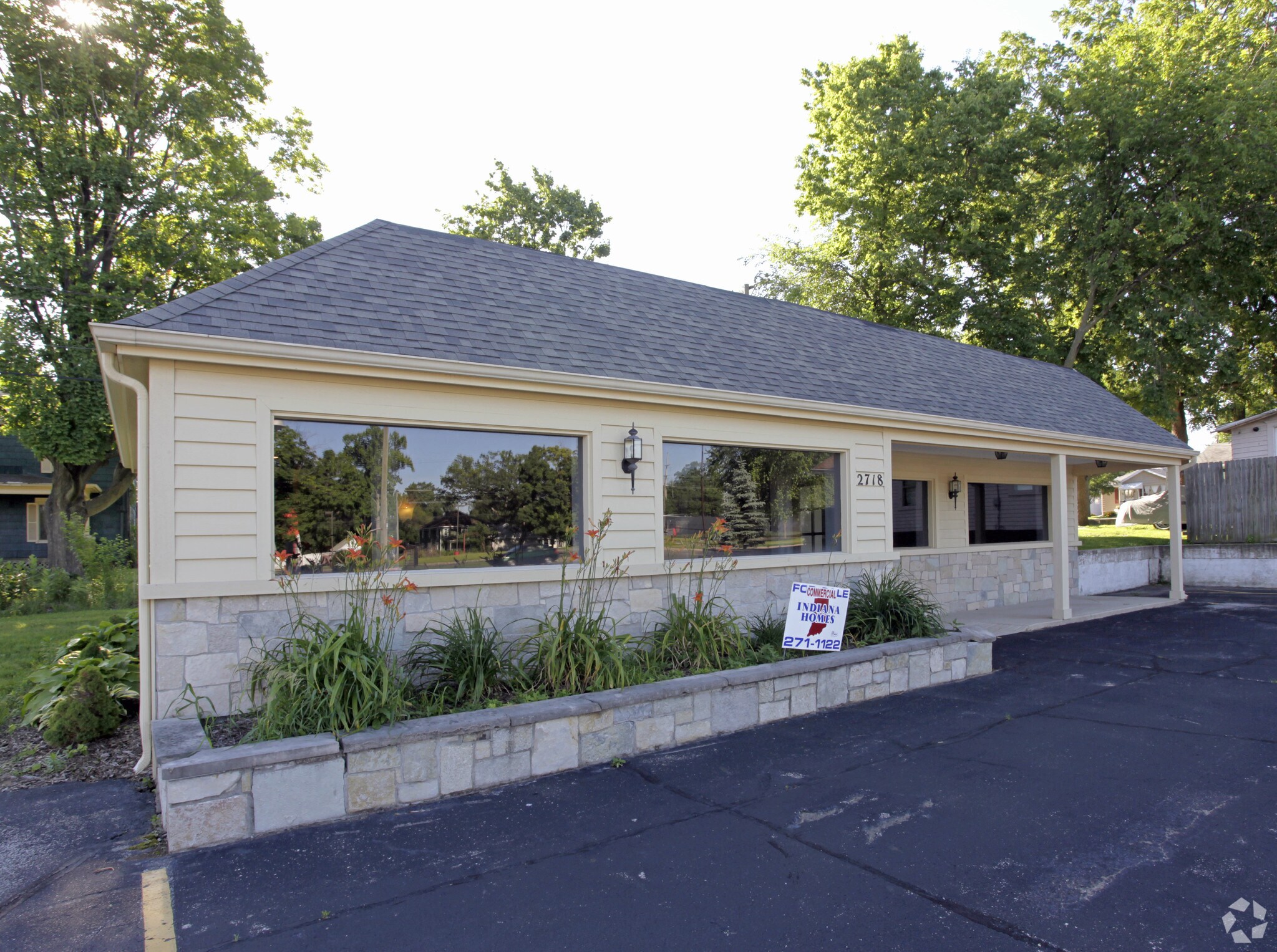 2718 S Michigan St, South Bend, IN for sale Primary Photo- Image 1 of 1