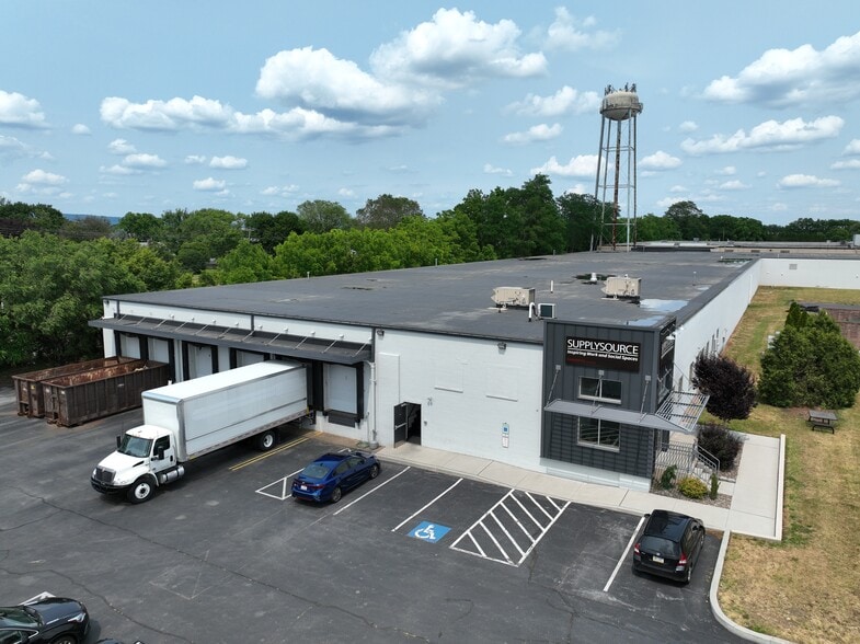 151 Allendale Rd, Mechanicsburg, PA for sale - Building Photo - Image 2 of 9