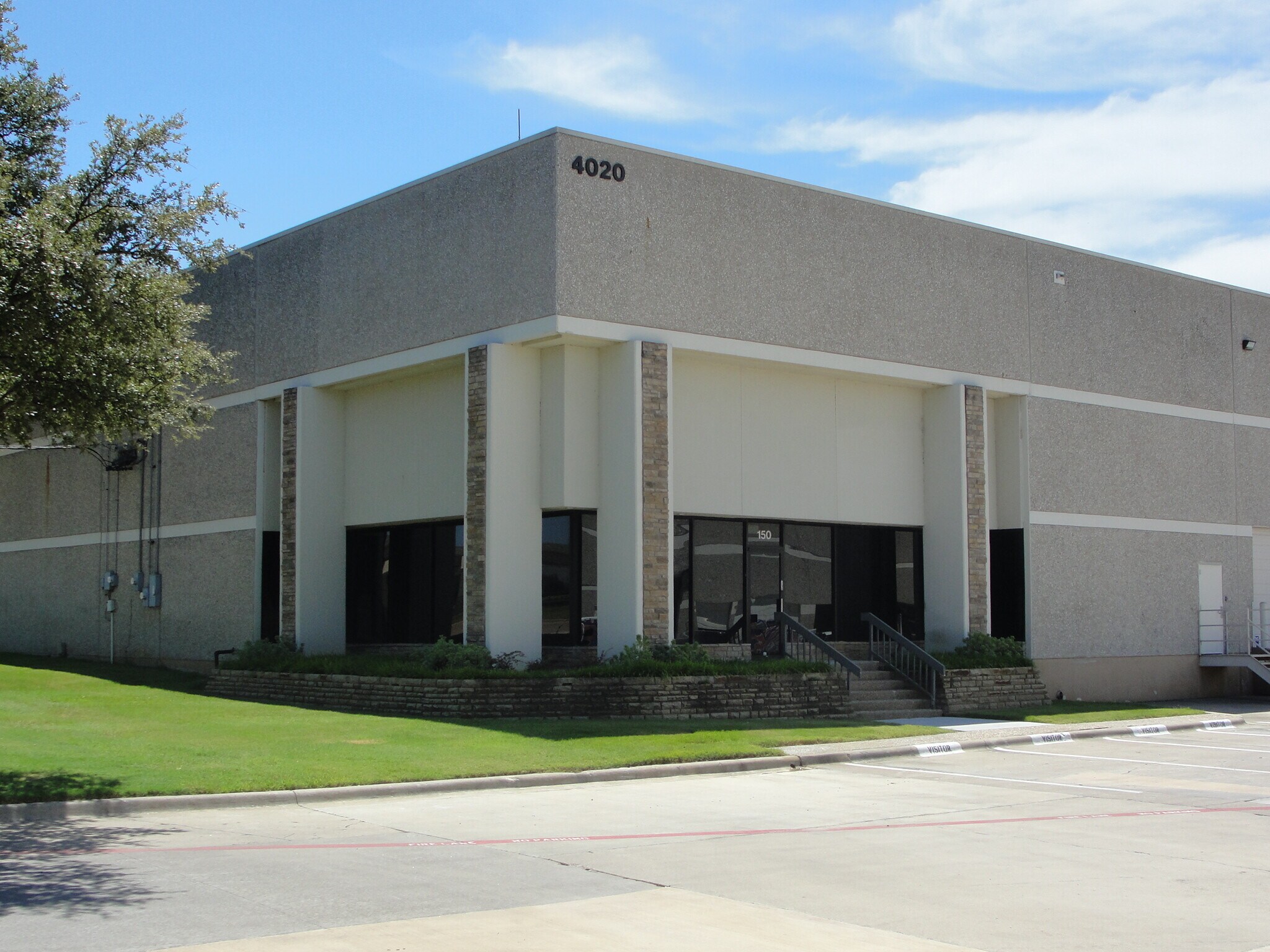 4020 La Reunion Pky, Dallas, TX for lease Building Photo- Image 1 of 15