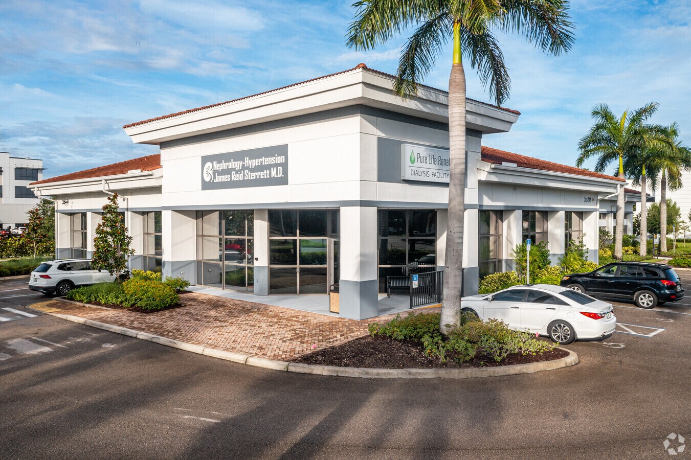 3540 Pine Ridge Rd, Naples, FL 34109