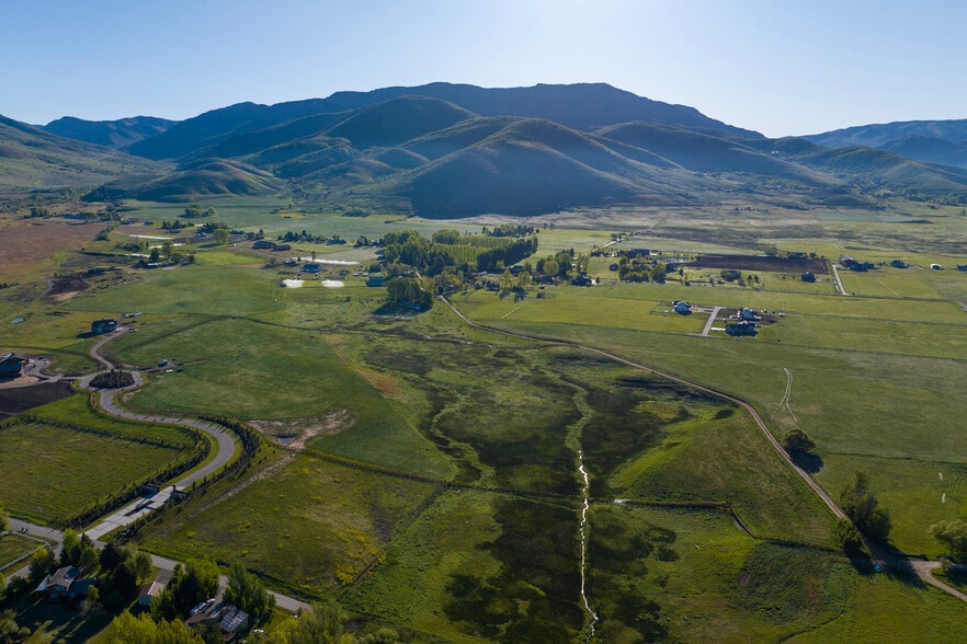 7461 Sky Ranch Rd, Huntsville, UT for sale - Building Photo - Image 2 of 7